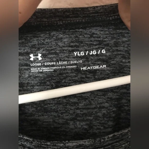 UNDER ARMOUR girls black t-shirt - Picture 4 of 5